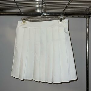 White tennis skirt never worn NWT size Large